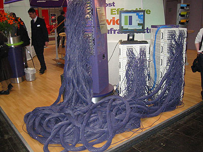 Archivo:Cables red 2.jpg