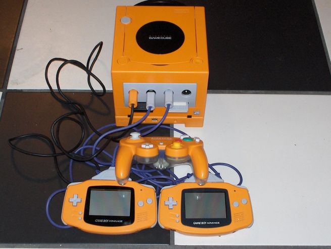 Archivo:CableGBA Gamecube.jpg