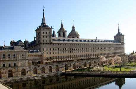 Archivo:Escorial frikipedia.jpg
