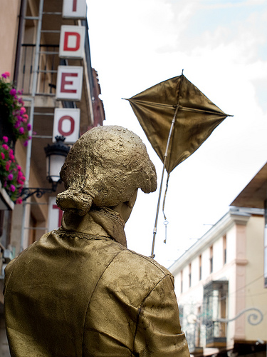 Archivo:Benjamin y su cometa de aluminio.jpg