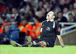 Archivo:20240825071408!Arbitro stoichkov.jpg