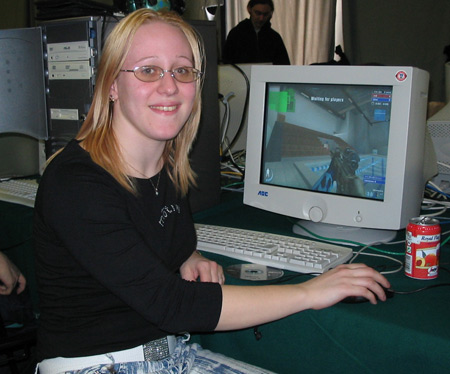 Archivo:Gamer girl.jpg