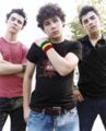 Archivo:97px-jonasbrothers.jpg