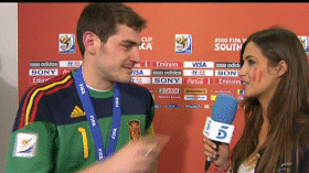 Archivo:Iker casillas y sara carbonero.gif