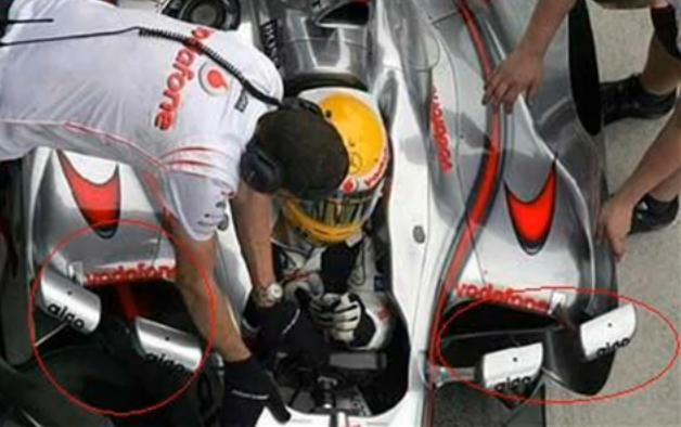 Archivo:Hamilton 4 retrovisores.jpg