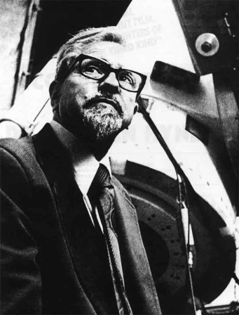 Archivo:Dr. Joseph Allen Hynek.jpg