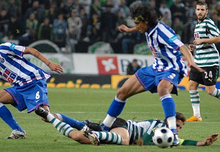 Archivo:Bruno alves.jpg