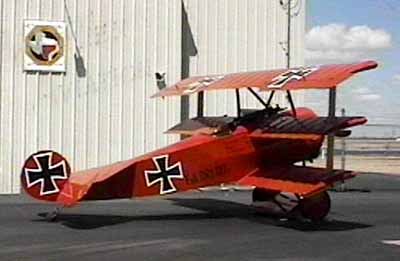 Archivo:Baron Rojo TIE fighter.jpg