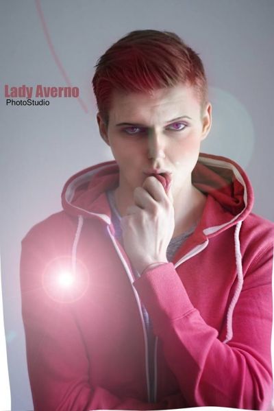 Archivo:Ladyaverno.jpg