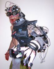 Este soy yo. Soy un cyborg venido del futuro.