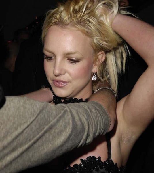 Archivo:Britney peluda.jpg