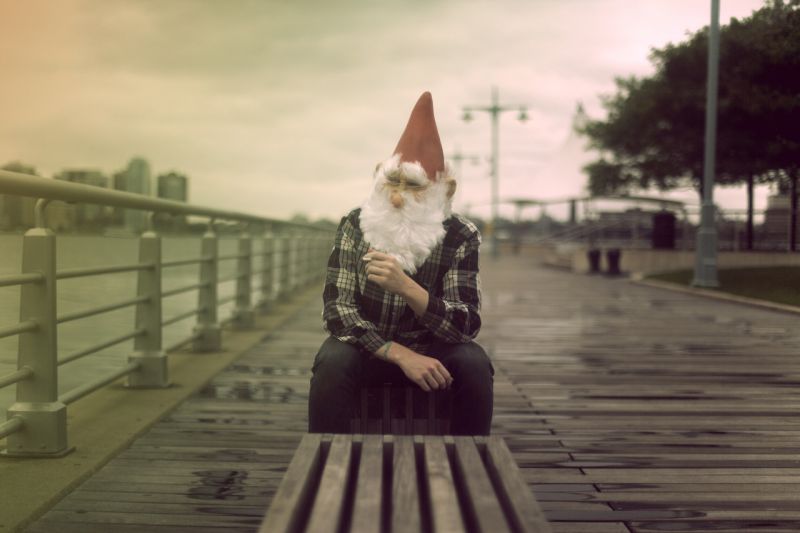 Archivo:Gnomo fumando.jpg